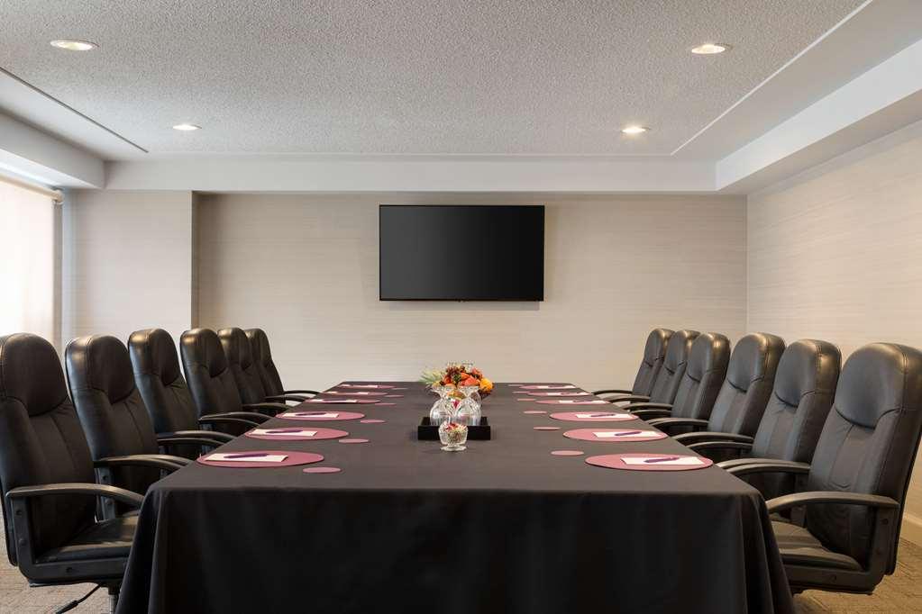 Coast Edmonton Plaza Hotel By Apa Facilidades foto