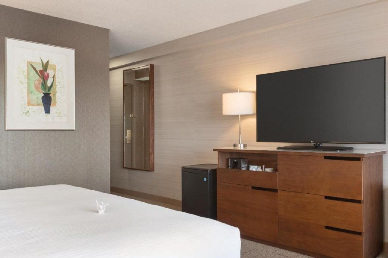 Coast Edmonton Plaza Hotel By Apa Exterior foto